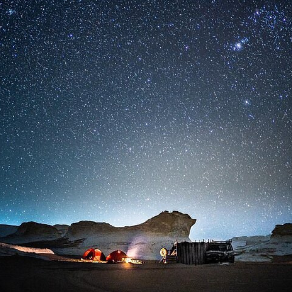 Dinner-Stars-Setup-Sahara
