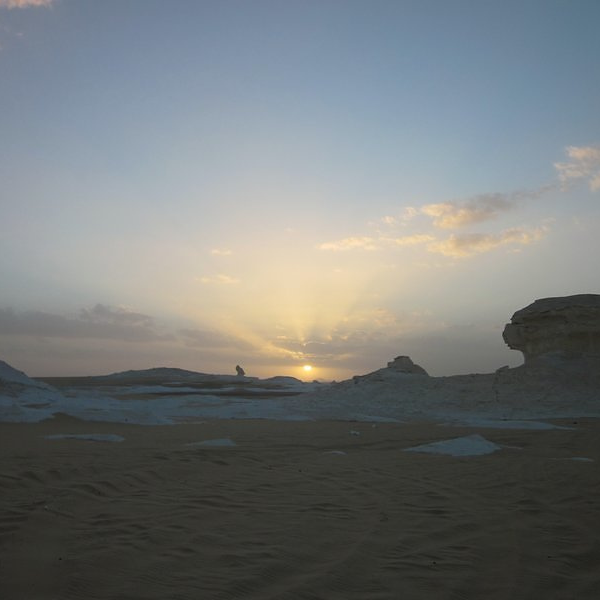 Last-Morning-in-the-Desert-Sahara